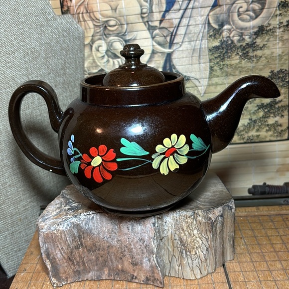 Brown Floral Teapot England Hand Painted Spout Turned Down - Picture 17 of 17